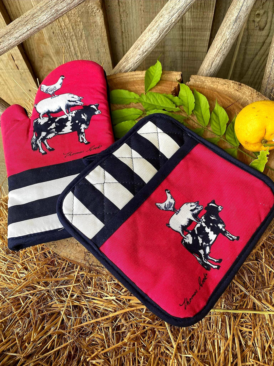 Thomas Cook Oven Mitt Set - Farmyard Pyramid