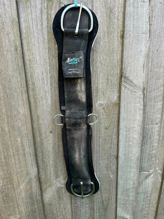 Girth - Pre Owned Weaver Cinch Airlfex Straight  28"