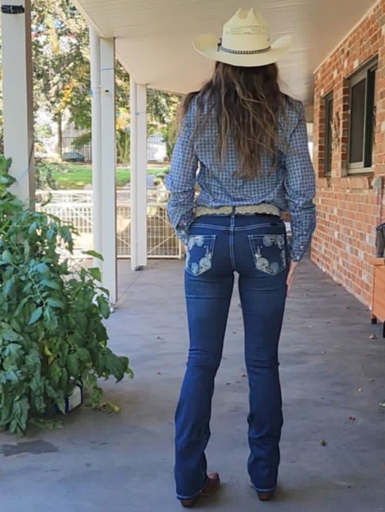 Outback Georgia Mid Rise Stretchy Jeans