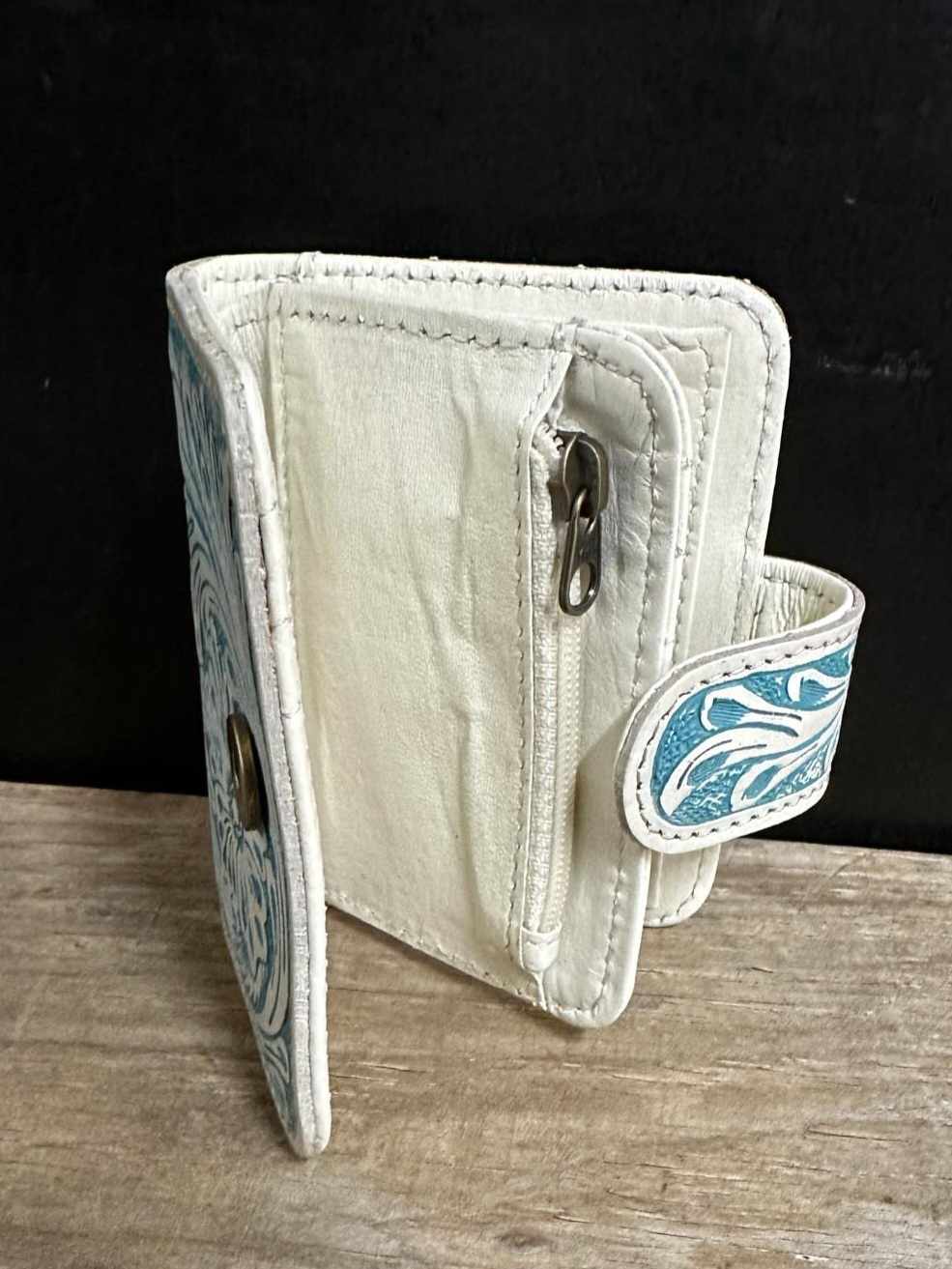 Western Leather Purse Tooled Detail wallet