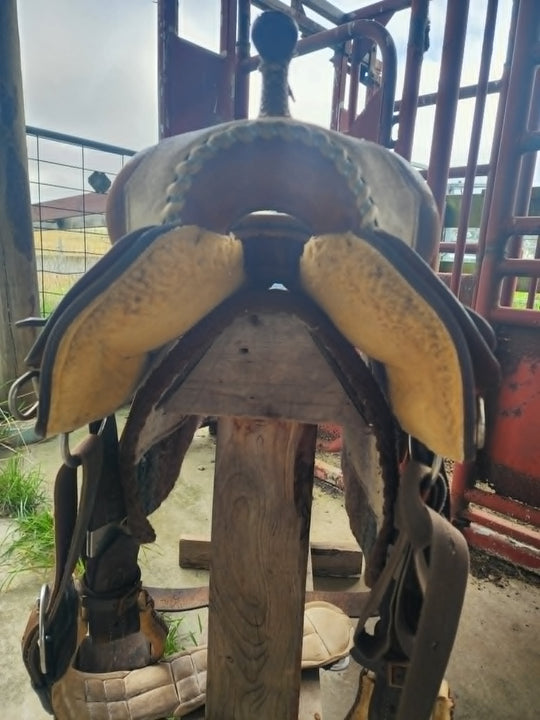 USED Saddle - Barrel Saddle 14" Allen Ranch Brand PICK UP ONLY