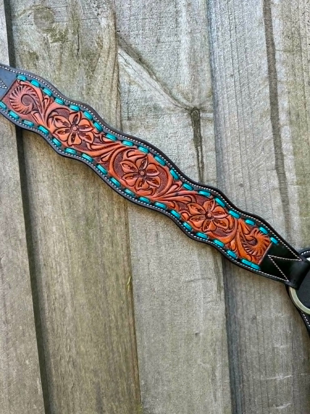 Breastcollar - Breastplate Tooled Leather Turquiose Buckstitch