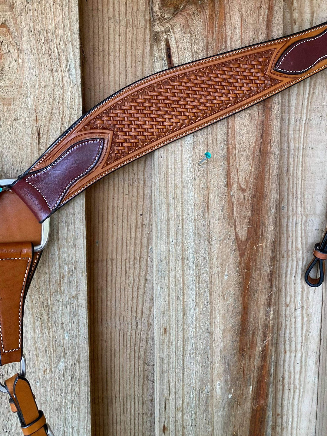 Breastcollar - Heavy Duty Basketweave Contour Breastplate Medium Oil