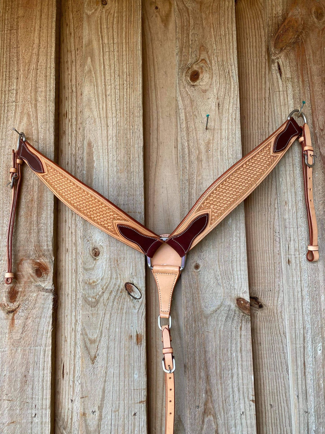 Breastcollar - Heavy Duty Basketweave Contour Breastplate Light Oil