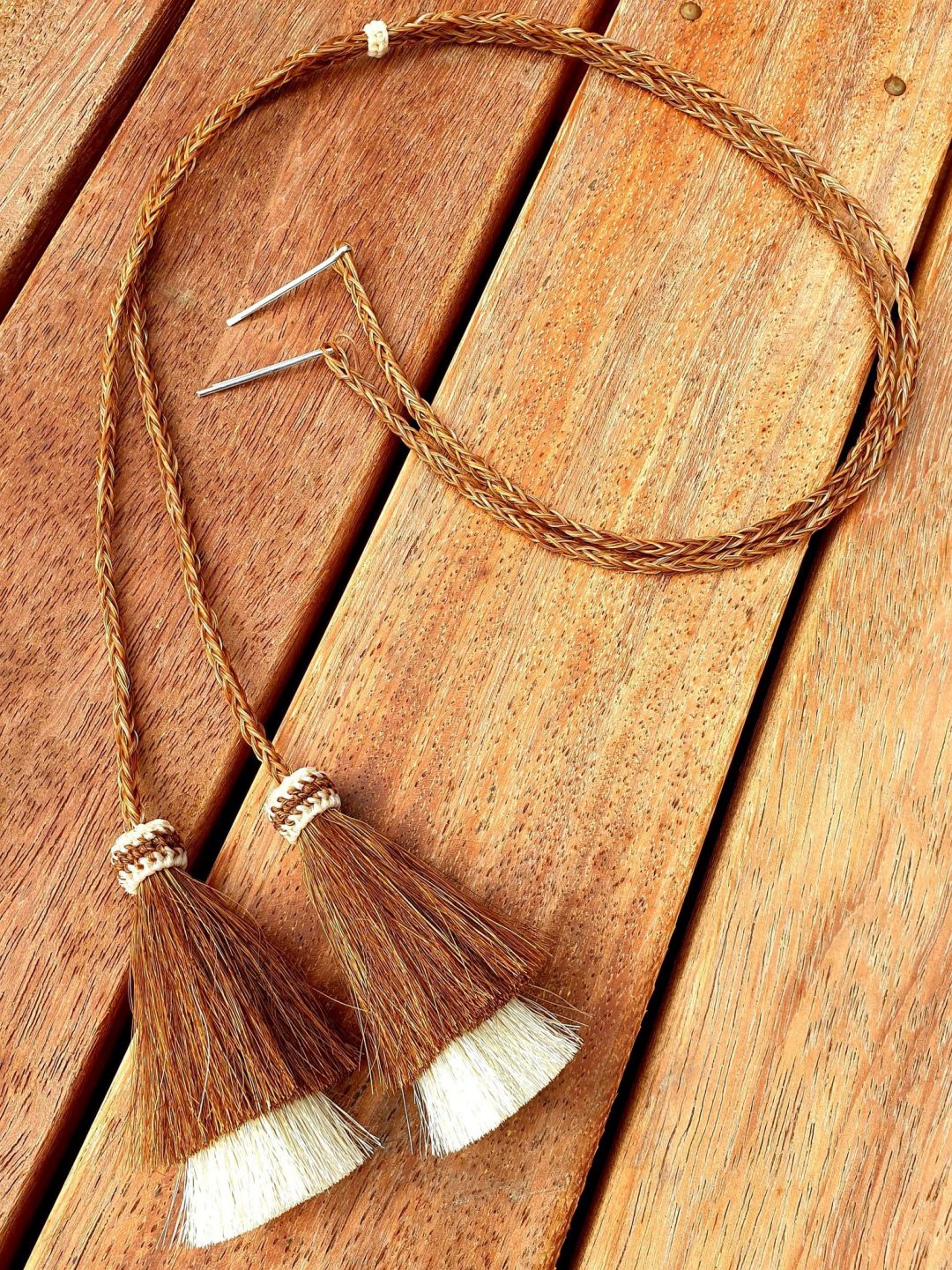 Genuine Horsehair Stampede String Chestnut/ White Mule