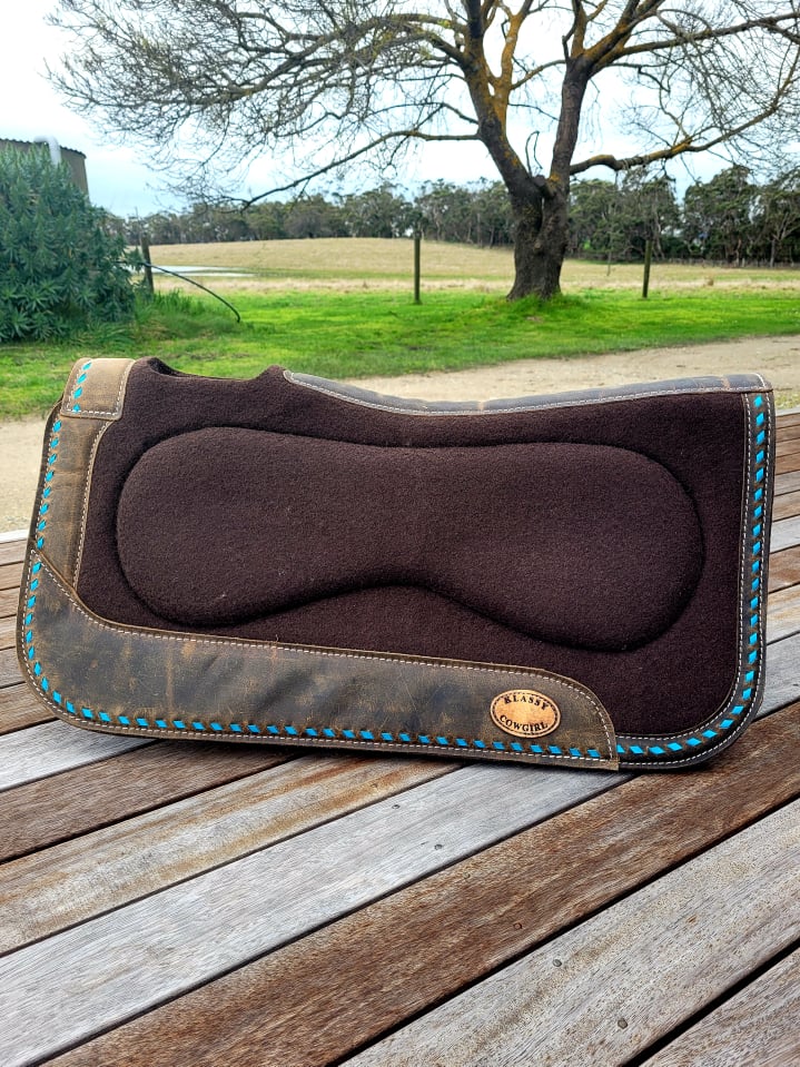 Western Klassy Cowgirl  28x30  Barrel  Style 1”  Brown  felt  pad with Buckstitch
