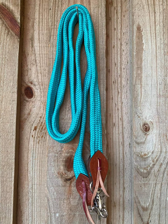 Reins -   8' flat cotton roping/barrel reins with scissor snap ends