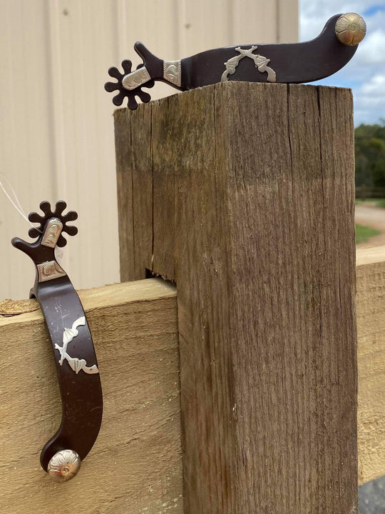 Spur -  Ladies Antique brown spur with engraved silver guns overlay