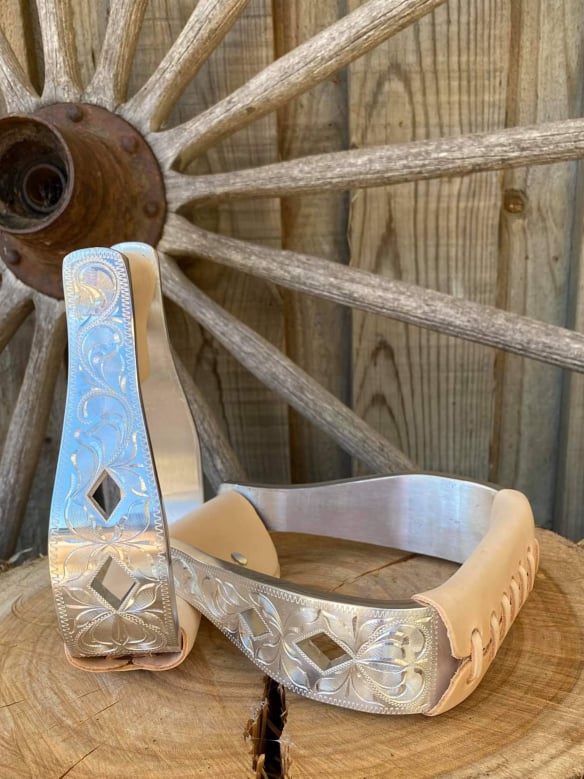Stirrups - Show Oxbow Diamond Cutout